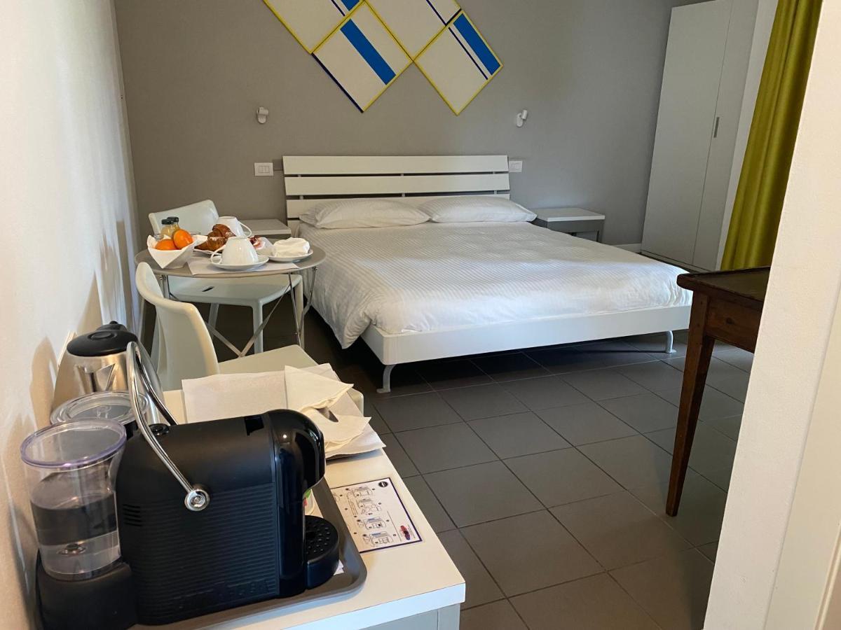 B&B Warmup Grosseto - Parcheggio Incluso Nella Corte Interna Buitenkant foto